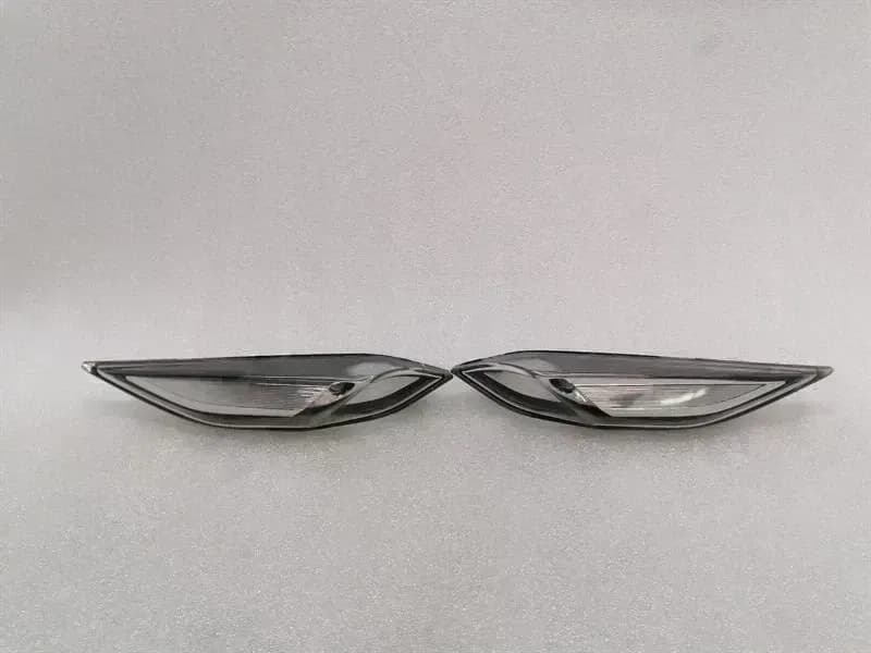 Porsche Cayenne 958 92A Indicator Set 7P5949101A Side Indicator Set