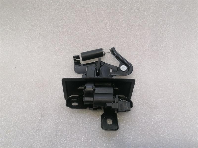 FORD Ford Mustang MK6 S550 Boot Lock FR3B-6343282-CB Tailgate Lock