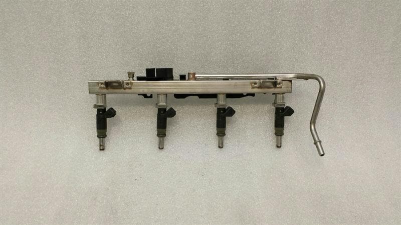 BMW BMW 1 Series E87 Fuel Rail 7530420 Injection Strip Pipe Distributor
