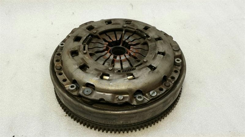 BMW BMW 1 Series E87 Flywheel Clutch Basket 7576519 Clutch Kit Flywheel