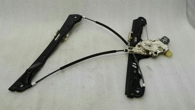 BMW BMW 1 Series E87 Right Front Door Winder 6927028 Window Regulator Front Right