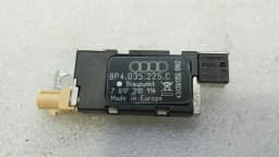 AUDI Audi S3 8P Aerial / Antenna 8P4035225C Antenna Amplifier — thumbnail 5