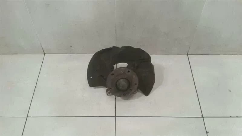 BMW Z4 E85 E86 Right Front Hub 1096430 Wheel Bearing Housing Front Right.
