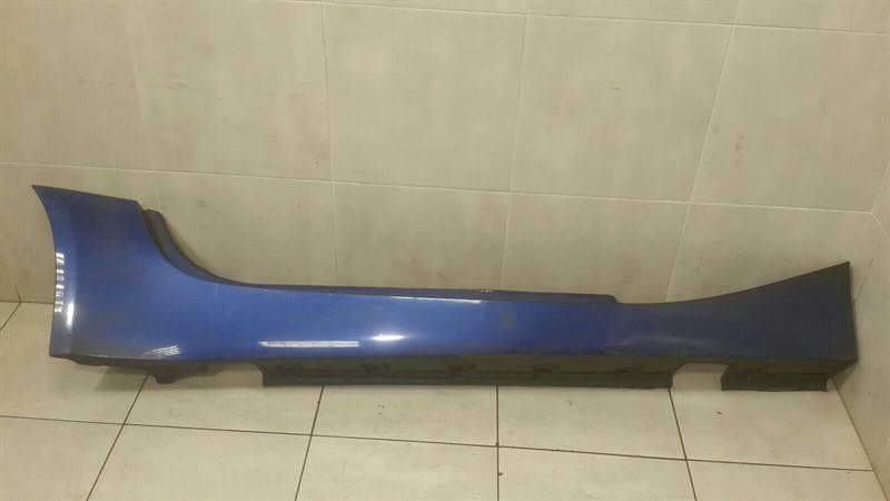 BMW Z4 E85 right side skirt 7068854 side sills right.