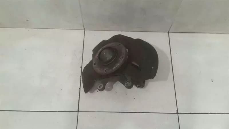 BMW Z4 E85 E86 left front hub 1096429 wheel bearing housing front left