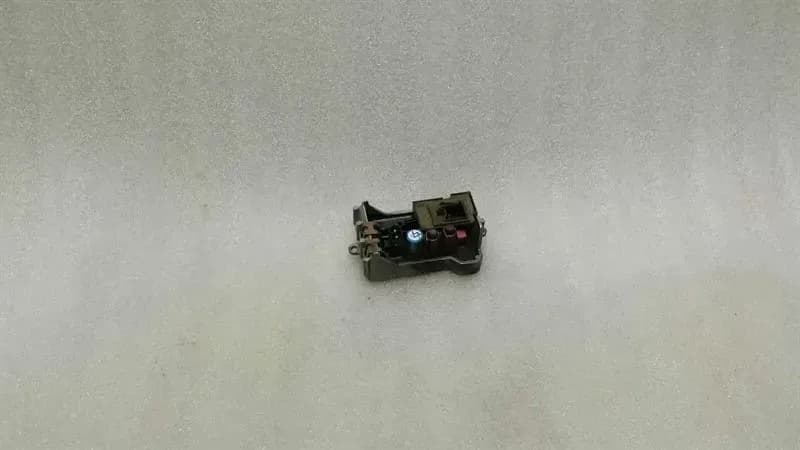 Mercedes E Class W211 Heater Resistor A2308216451 Blower Regulator Regulator