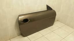 BMW BMW 6 Series E63 right front door 72076 door front right bronze — thumbnail 2