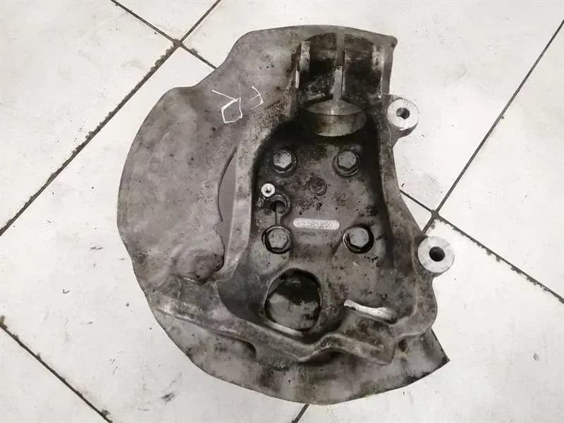 BMW BMW 6 Series E63 Right Front Hub 2282890 Wheel Bearing Housing Front Right