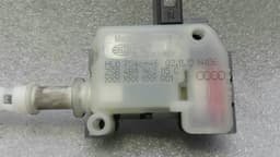AUDI Audi S3 8P Fuel Cap Actuator 4B9962115C ECU — thumbnail 2