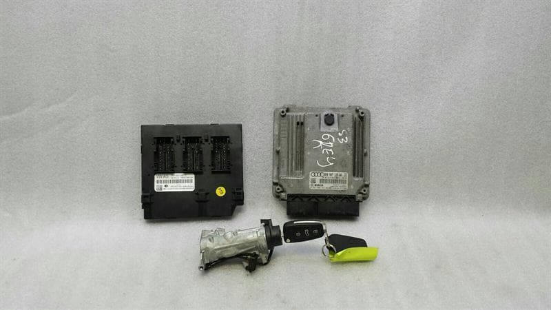 AUDI Audi S3 8P Engine ECU 8P0907115AP Engine Control Unit Set 2.0 TFSI