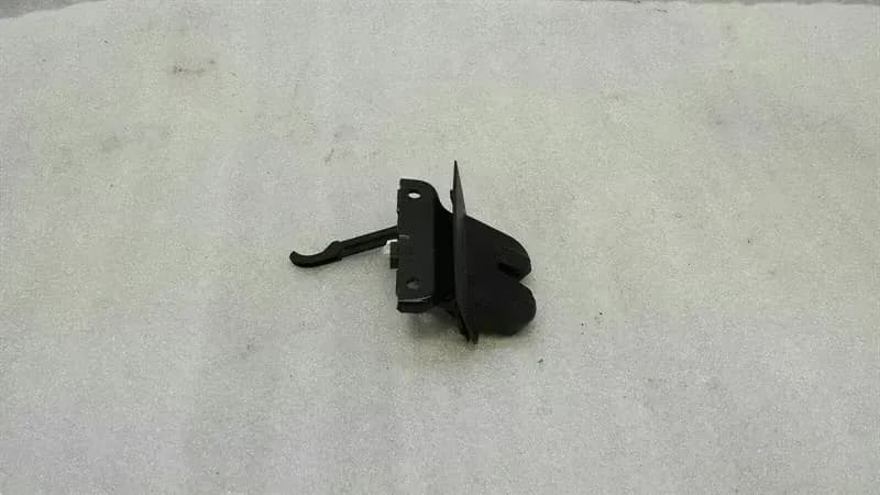 AUDI Audi S3 8P boat lock 8P3827520A tailgate lock