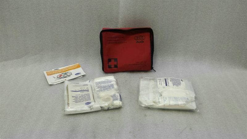 AUDI Audi S3 8P First Aid Kit 8P0860282A dressing box dressing bag