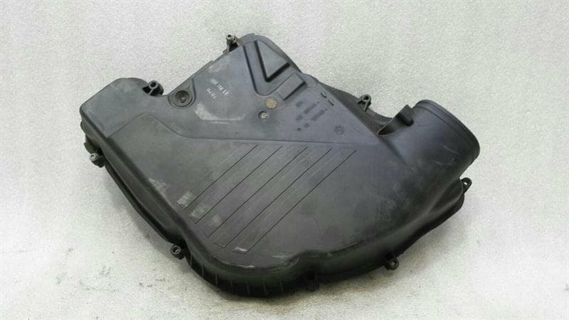 BMW BMW 5 Series F07 GT Airbox 7577463 Air Filter Box