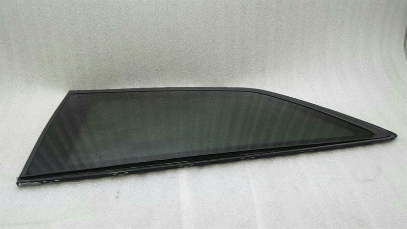 AUDI Audi S3 8V Left Rear 1/4 Glass 8V3845299G Door Window 1⁄4 Rear Left 3 Door