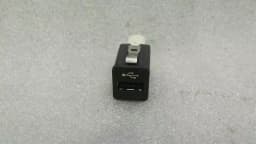 BMW BMW 5 Series F07 GT Electronic Module 9167196 Control Unit USB Female — thumbnail 4