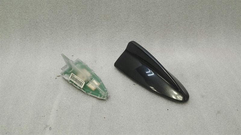 BMW BMW 5 Series F07 GT Roof Antenna 6972311 Roof Antenna GPS