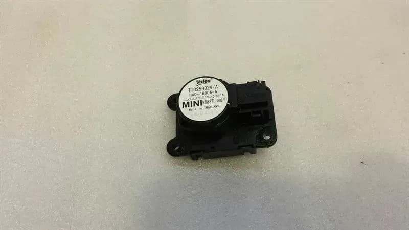 MINI Mini Countryman S R60 Vent Flap Motor 9286871 Servo Motor