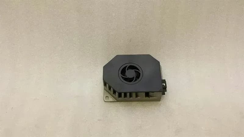Mercedes E Class W212 Amplifier A2118705189 Amplifier Logic7 HK