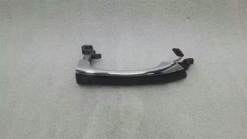 Mercedes CLS W219 RRH door handle A2197600470 door handle rear right keyless GO.