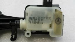 MERCEDES-BENZ Mercedes cl w216 fuel cap actuator A2518200197 fuel flap servomotor — thumbnail 5