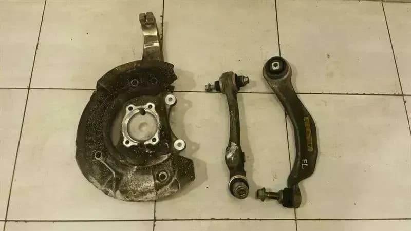 BMW BMW 5 Series F07 GT Left Front Hub 6775767 Wheel Bearing Housing Front Left