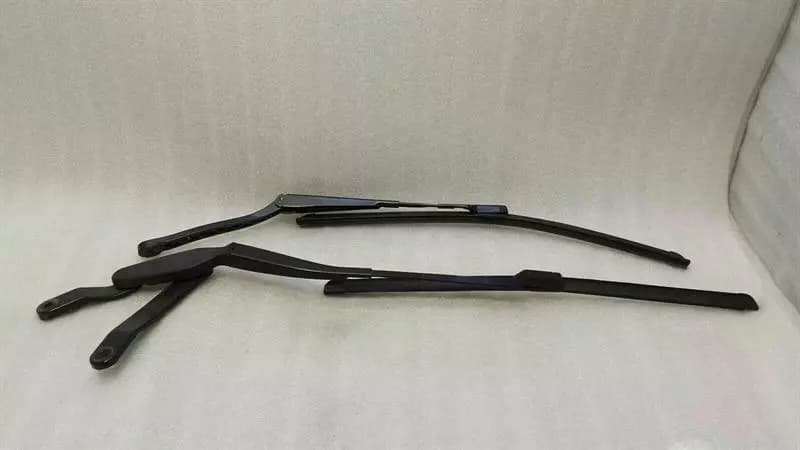 MERCEDES-BENZ Mercedes E Class W212 RHD Wiper Arm Set A2128201844 Right Hand Drive