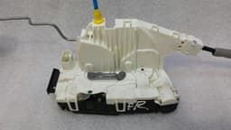 MERCEDES-BENZ Mercedes E Class W212 FRH door lock A0997200635 door lock front right — thumbnail 2