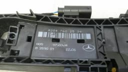 MERCEDES-BENZ Mercedes W204 W212 door handle carrier left A2047602534 rear door handle carrier — thumbnail 2
