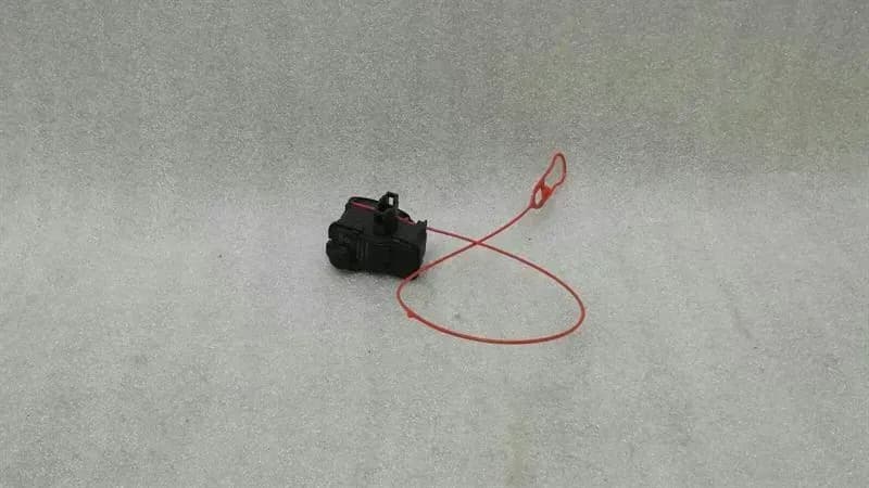 AUDI Audi A4 8K Fuel Cap Actuator 8K0862153H Fuel Cap Actuator