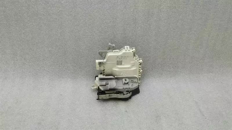 AUDI Audi A4 8K rear left door lock 8K0839015C door lock rear left