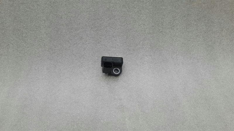 Mercedes C Class W205 Crash Sensor A0055421218 Impact Sensor SRS