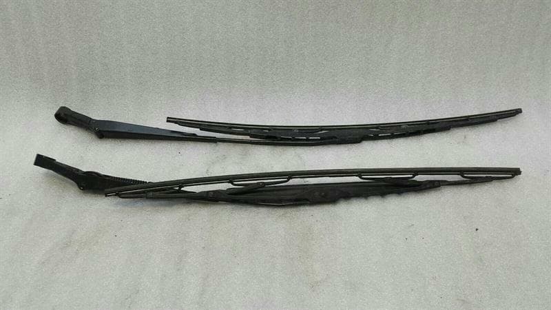 PORSCHE Porsche Boxster 987 Facelift RHD Wiper Arm 99762803000 Right Hand Drive