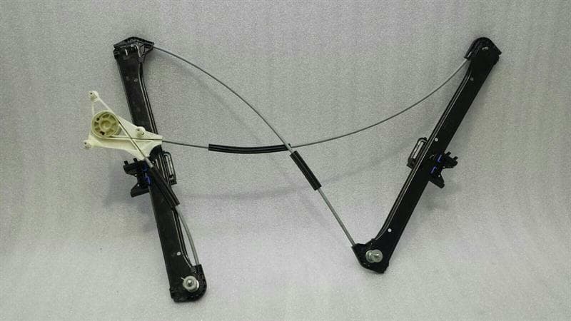 AUDI Audi S3 8V A3 right front door winder 8V3837462A window regulator front right 3 door
