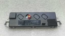 AUDI Audi S5 8T aerial / antenna 8T0035225C antenna booster — thumbnail 2