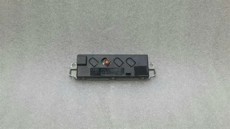 AUDI Audi S5 8T aerial / antenna 8T0035225C antenna booster