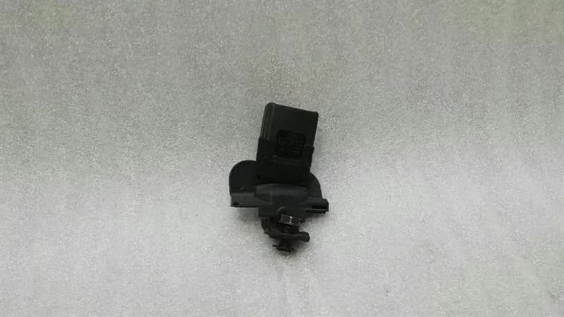 AUDI Audi S5 8T belt buckle 8T0857739B belt buckle right