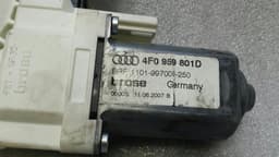 AUDI Audi S5 8T left door window motor 4F0959801D window regulator motor left — thumbnail 2