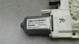 AUDI Audi S5 8T right door window motor 4F0959802D window regulator motor right — thumbnail 2