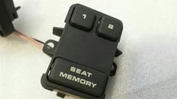 LAND ROVER RANGE ROVER P38 RHD Right Seat Switch BTR9020 Memory Autobiography — thumbnail 7