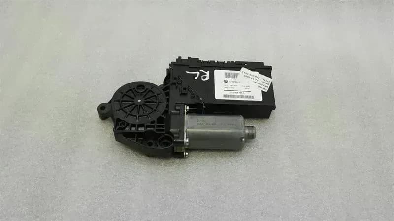 PORSCHE Porsche Cayenne 957 RLH door window motor 7L0959795A window regulator motor rear Li