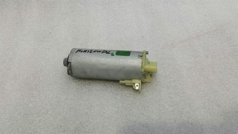 PORSCHE Porsche Cayenne 957 FRH Horizontal Adjustment 198391-103 Seat Engine Front Right
