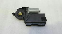 PORSCHE Porsche Cayenne 957 RLH door window motor 7L0959795A window regulator motor rear Li — thumbnail 3