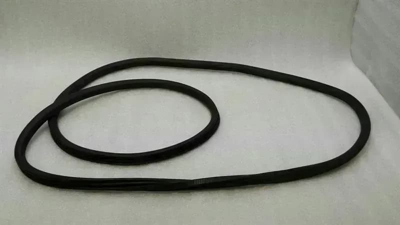 PORSCHE Porsche Cayenne 957 front right door seal 7P0867365F door seals front right
