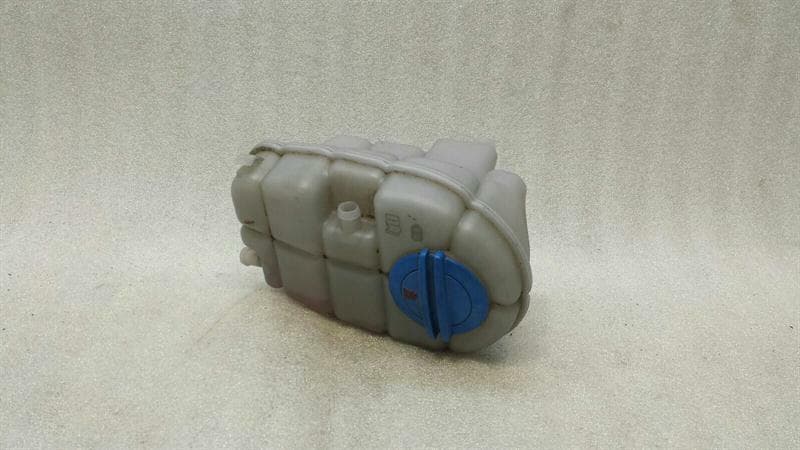 AUDI Audi A6 4G expansion tank 4G0121403R expansion tank coolant