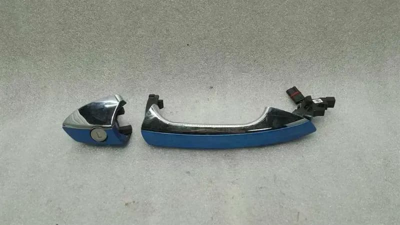 MERCEDES-BENZ Mercedes A Class W176 FRH door handle A2047601470 door handle front right keyless