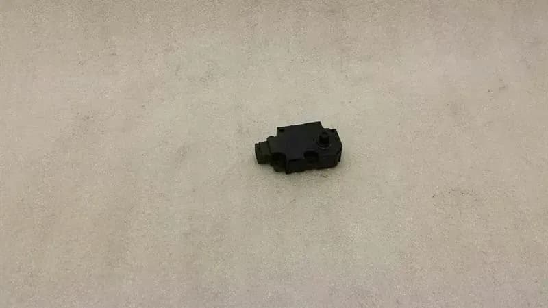 MERCEDES-BENZ Mercedes S-Class W222 Vent Flap Engine A0999069500 Servo Motor