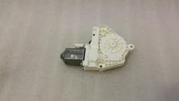 AUDI Audi A6 4G RRH door window motor 8K0959812A window regulator motor rear right — thumbnail 4