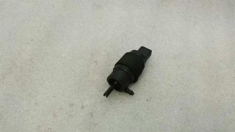 AUDI Audi A6 4G washer fluid pump 8K5955647 washer water pump