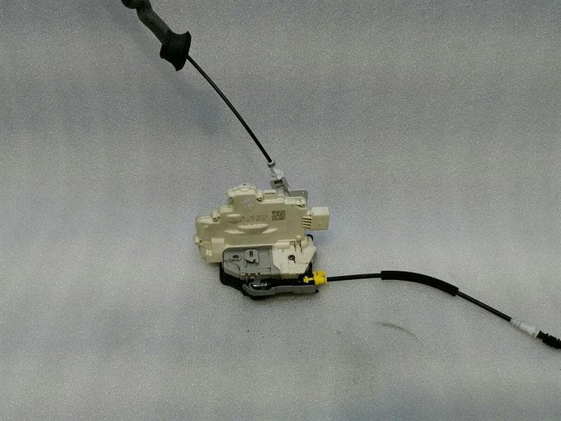 AUDI Audi A6 4G right rear door lock 4G08390016 door lock rear right