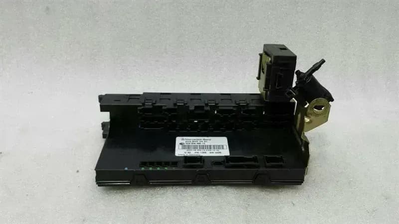 MERCEDES-BENZ Mercedes CLK W209 Fuse Box A2035453401 Fuse Box SAM.